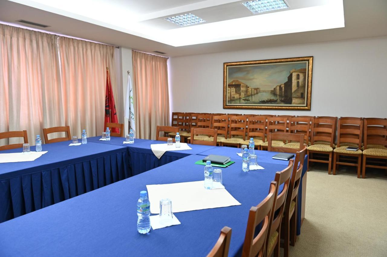 Hotel Liss Лежа Экстерьер фото