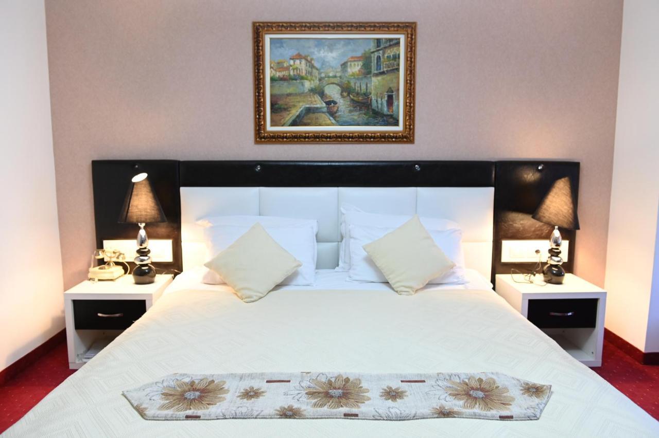 Hotel Liss Лежа Экстерьер фото
